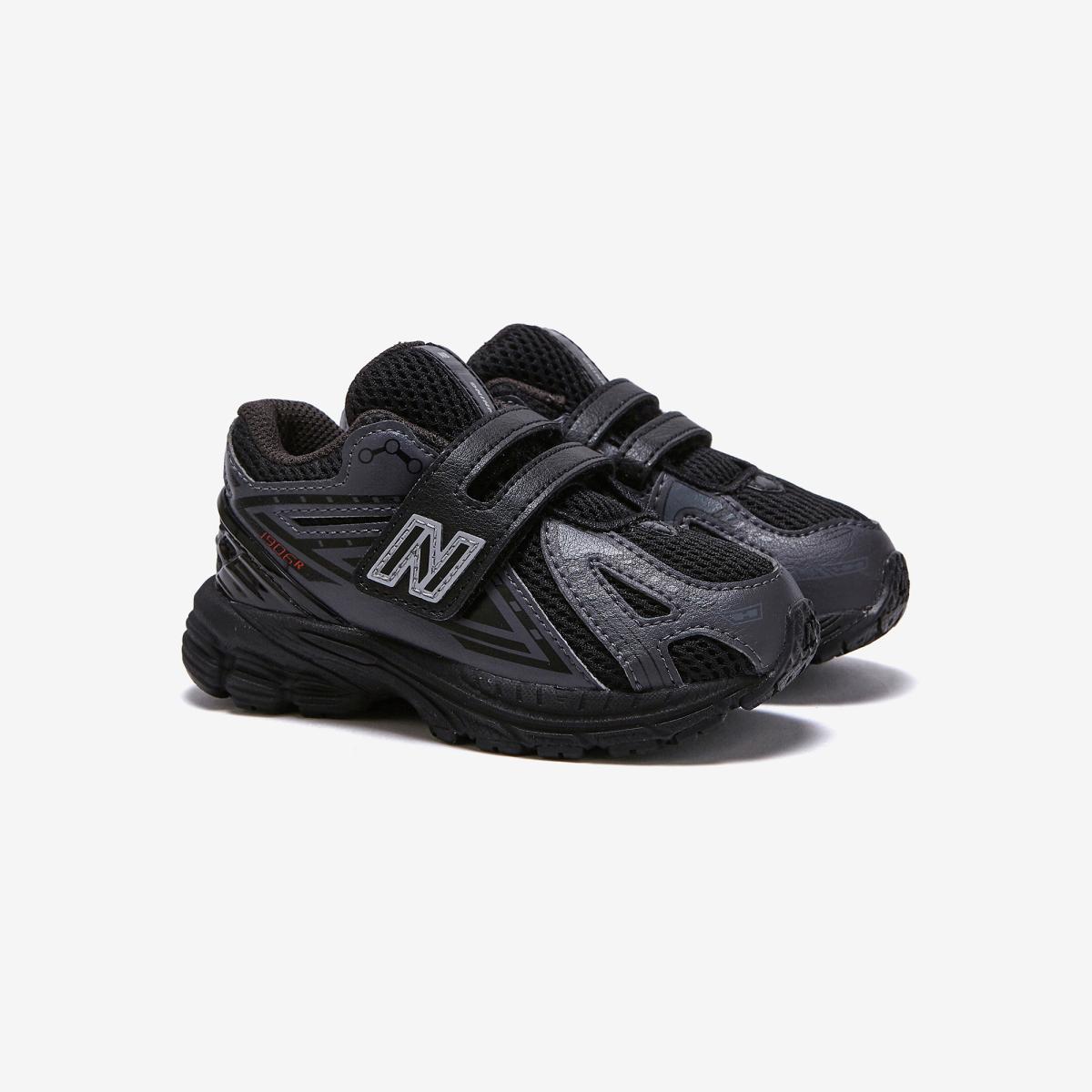 (19)Black