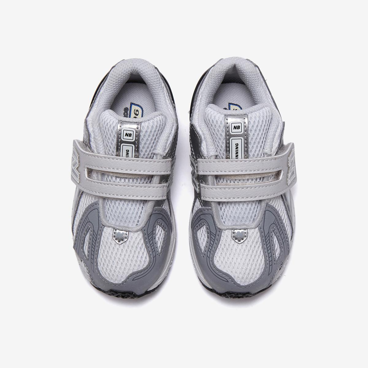 (15)Gray