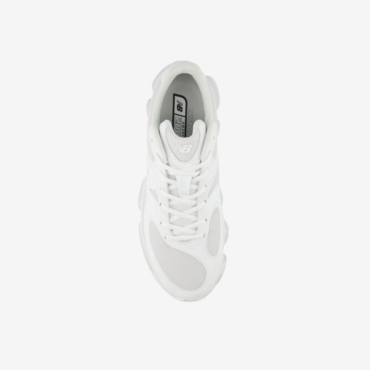 (10)White