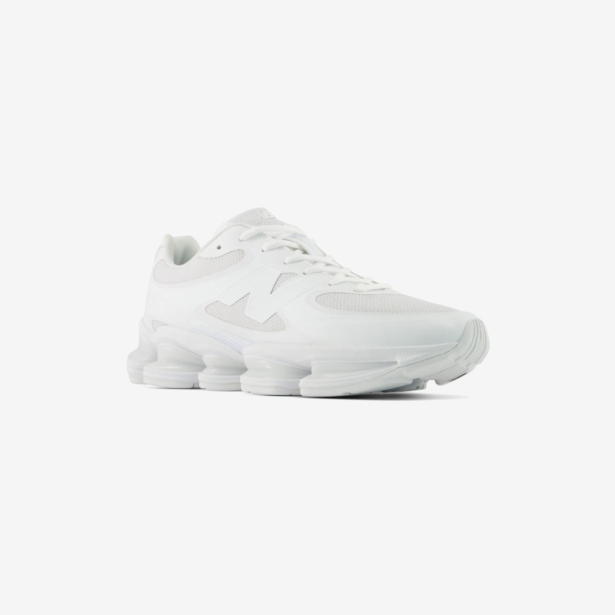(10)White
