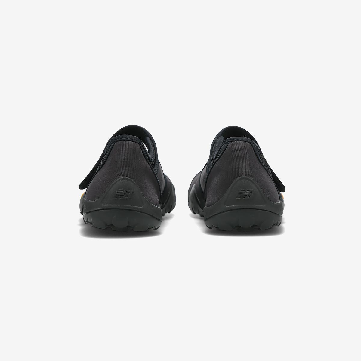 (19)Black