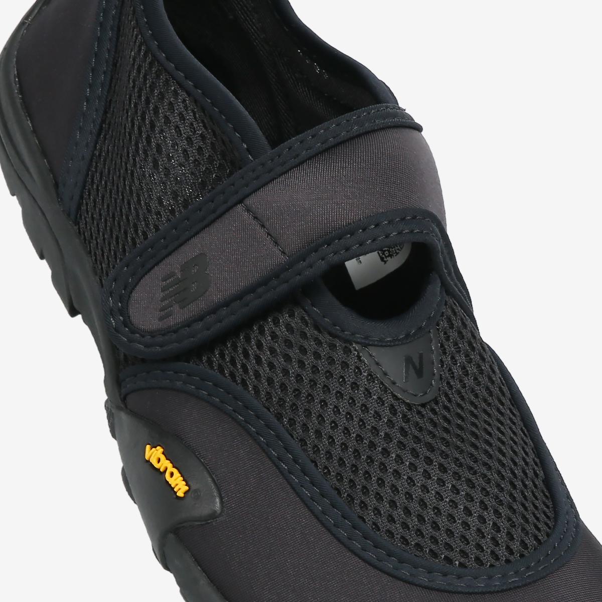 (19)Black