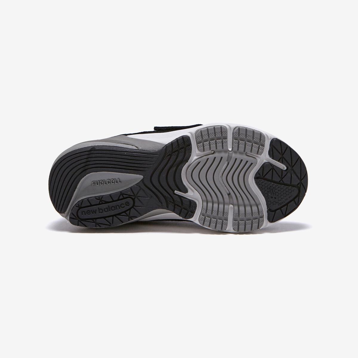 (19)Black