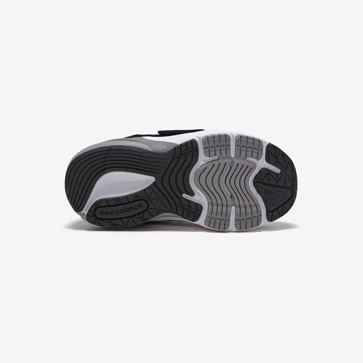 (19)Black