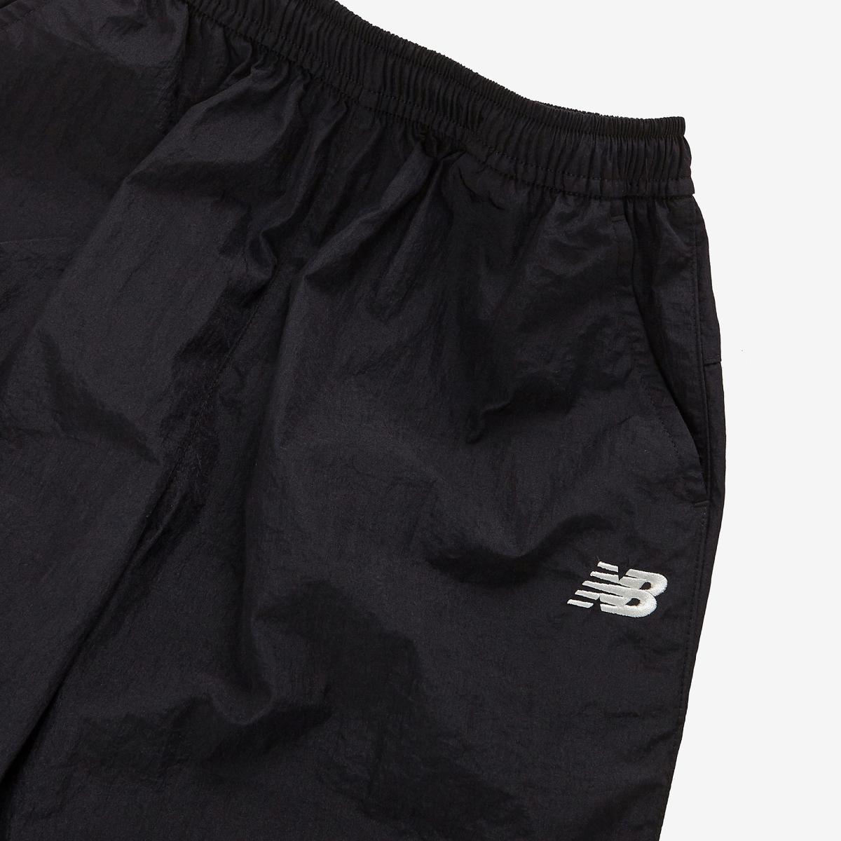 (19)Black