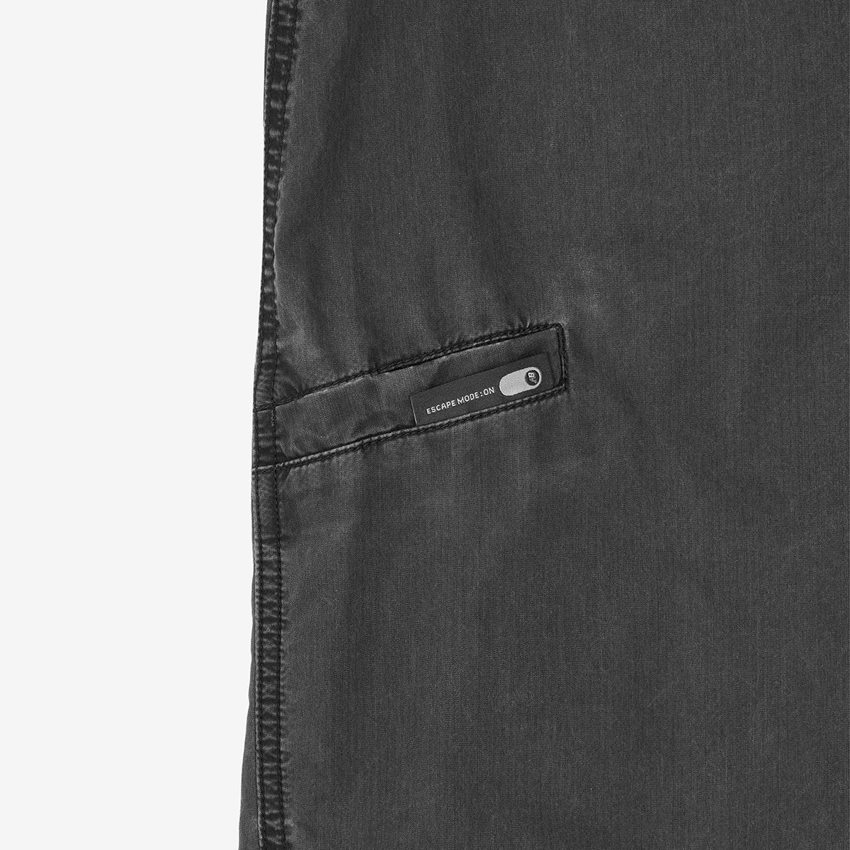 (60)Charcoal