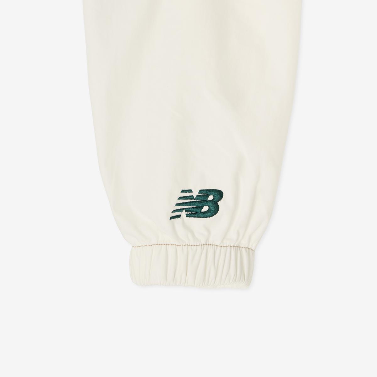 (39)Ivory