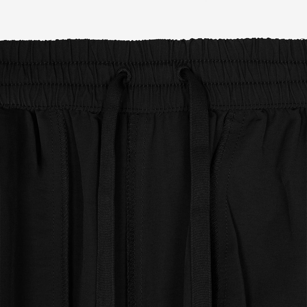 (19)Black