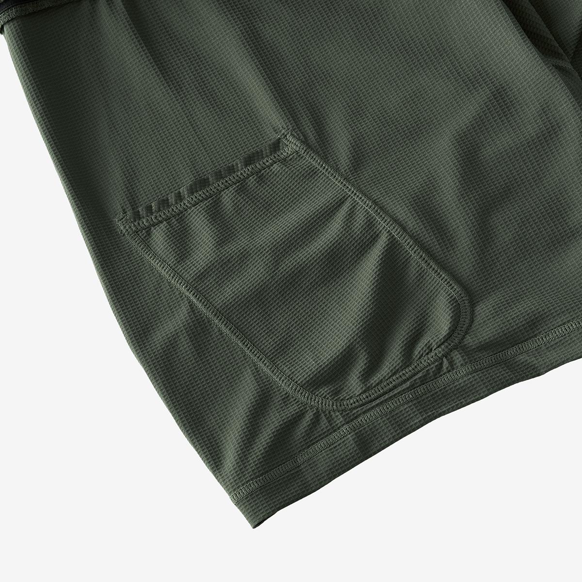 (60)Charcoal