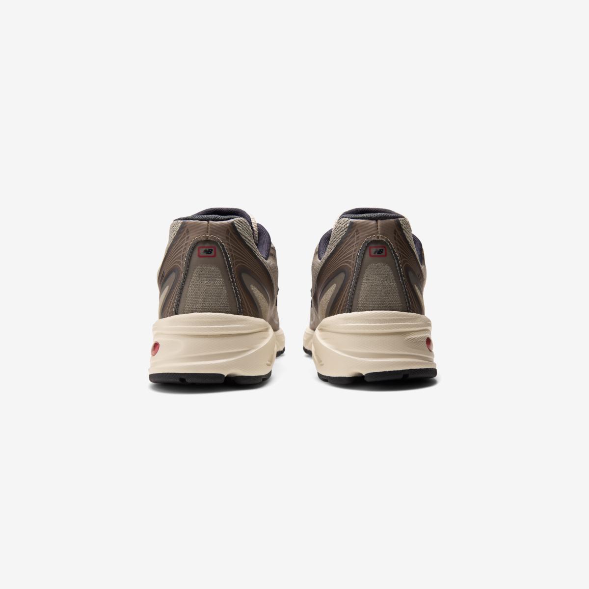 (85)Brown