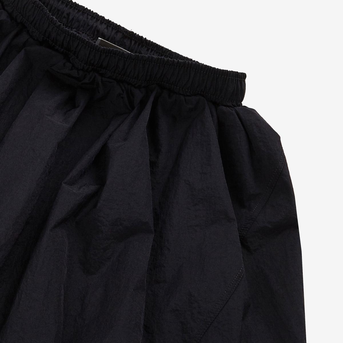 (19)Black