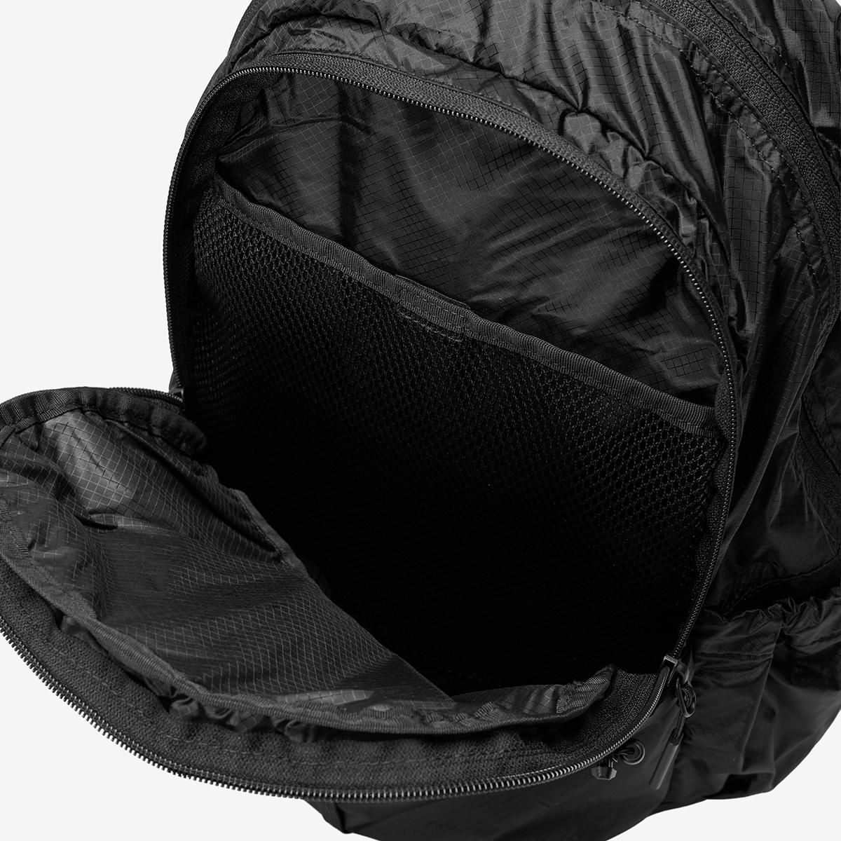 (19)Black