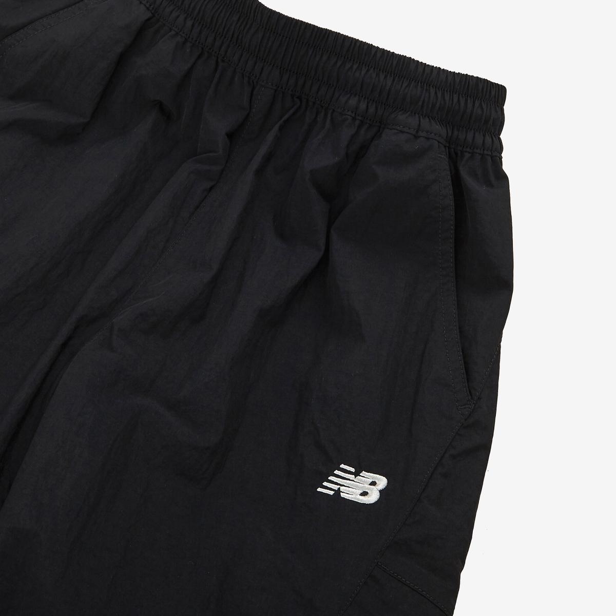 (19)Black