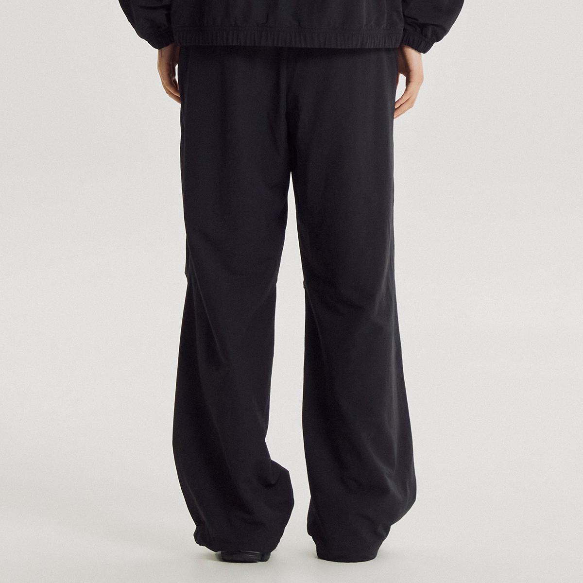 (19)Black