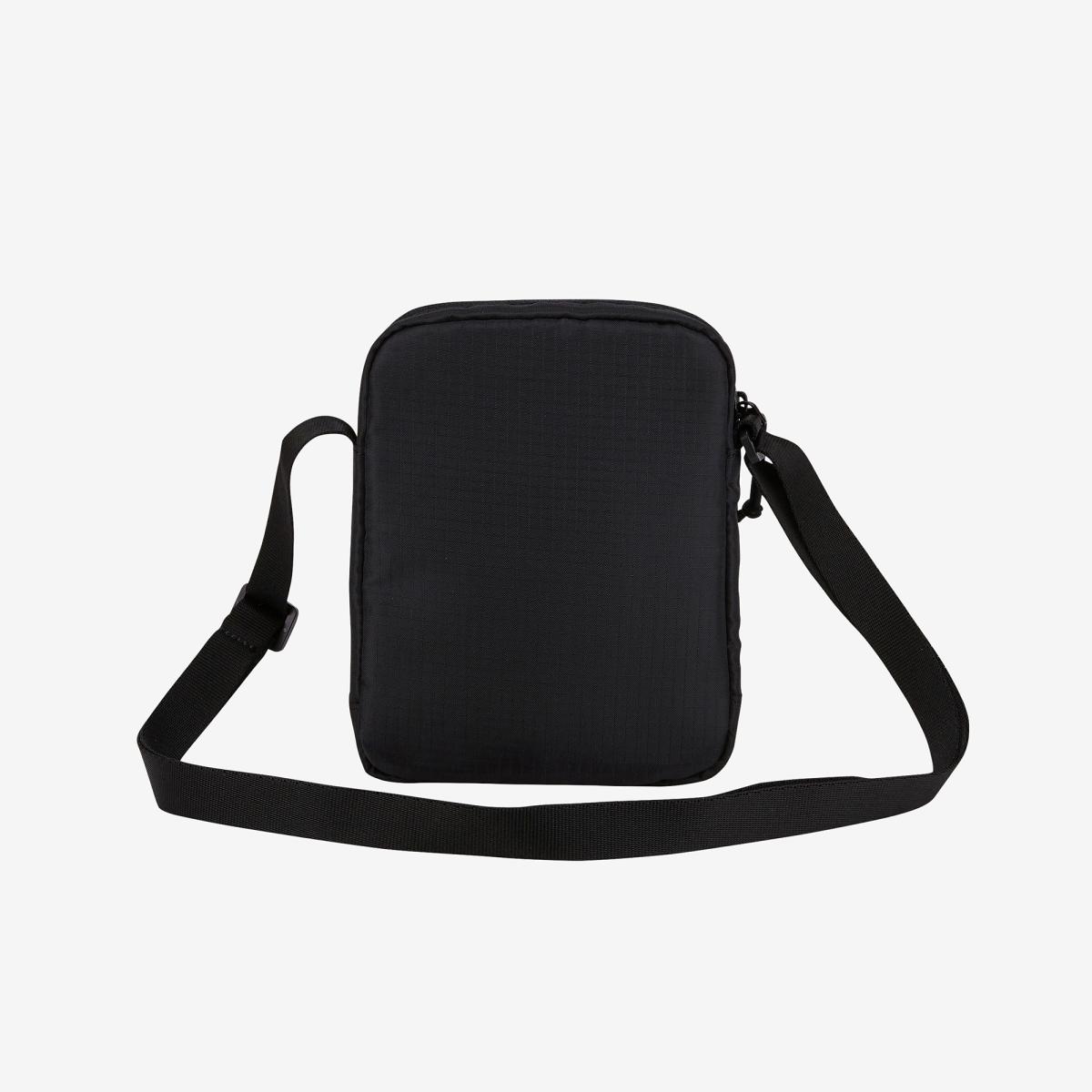 (19)Black