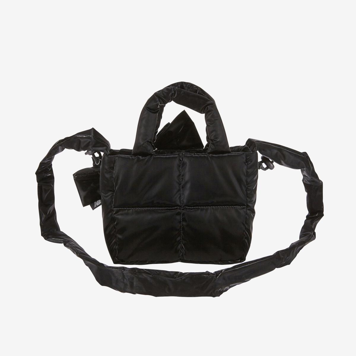 (19)Black