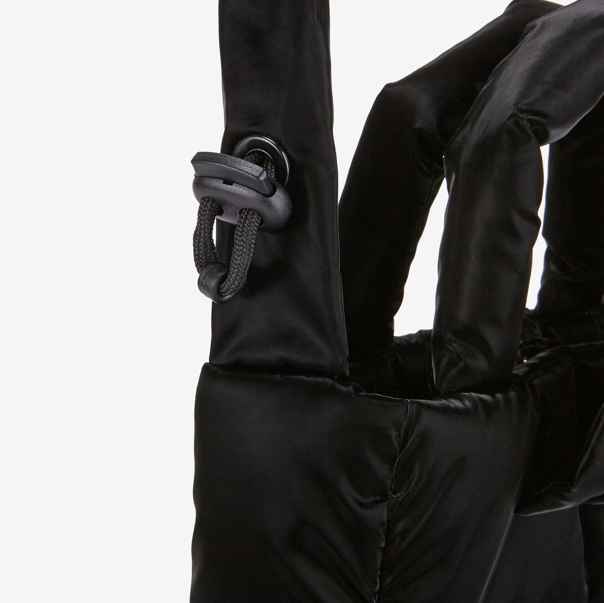 (19)Black