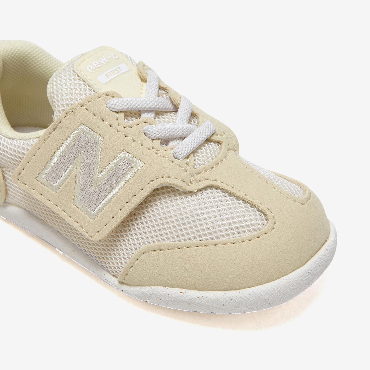 (35)Beige