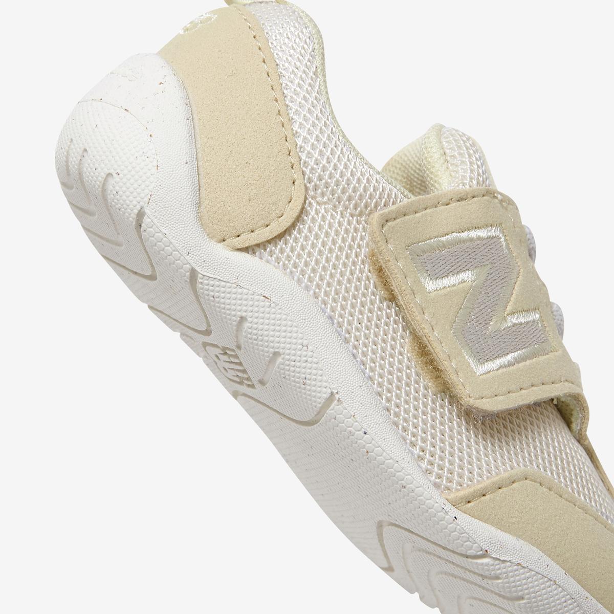 (35)Beige