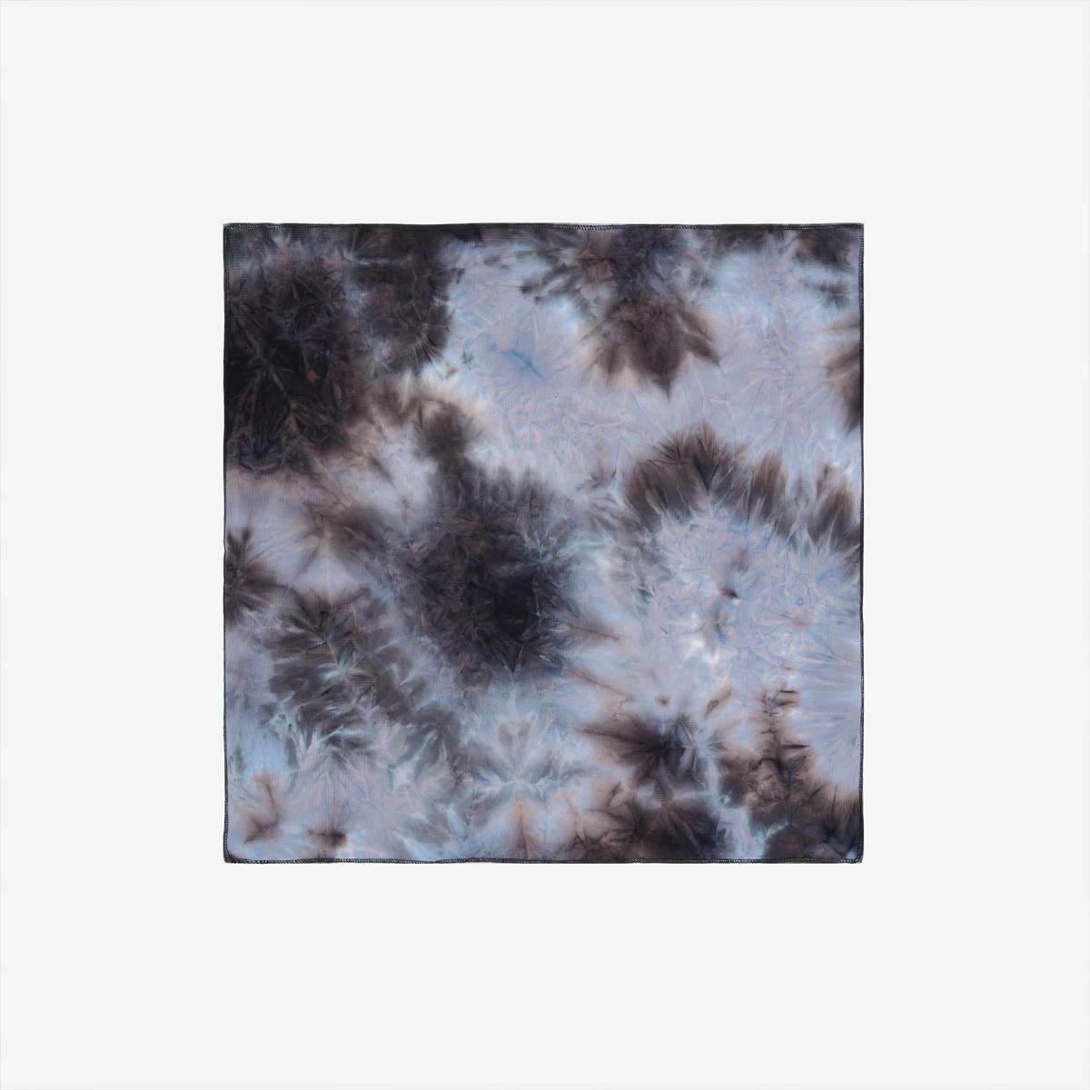 (83)Greyish Blue