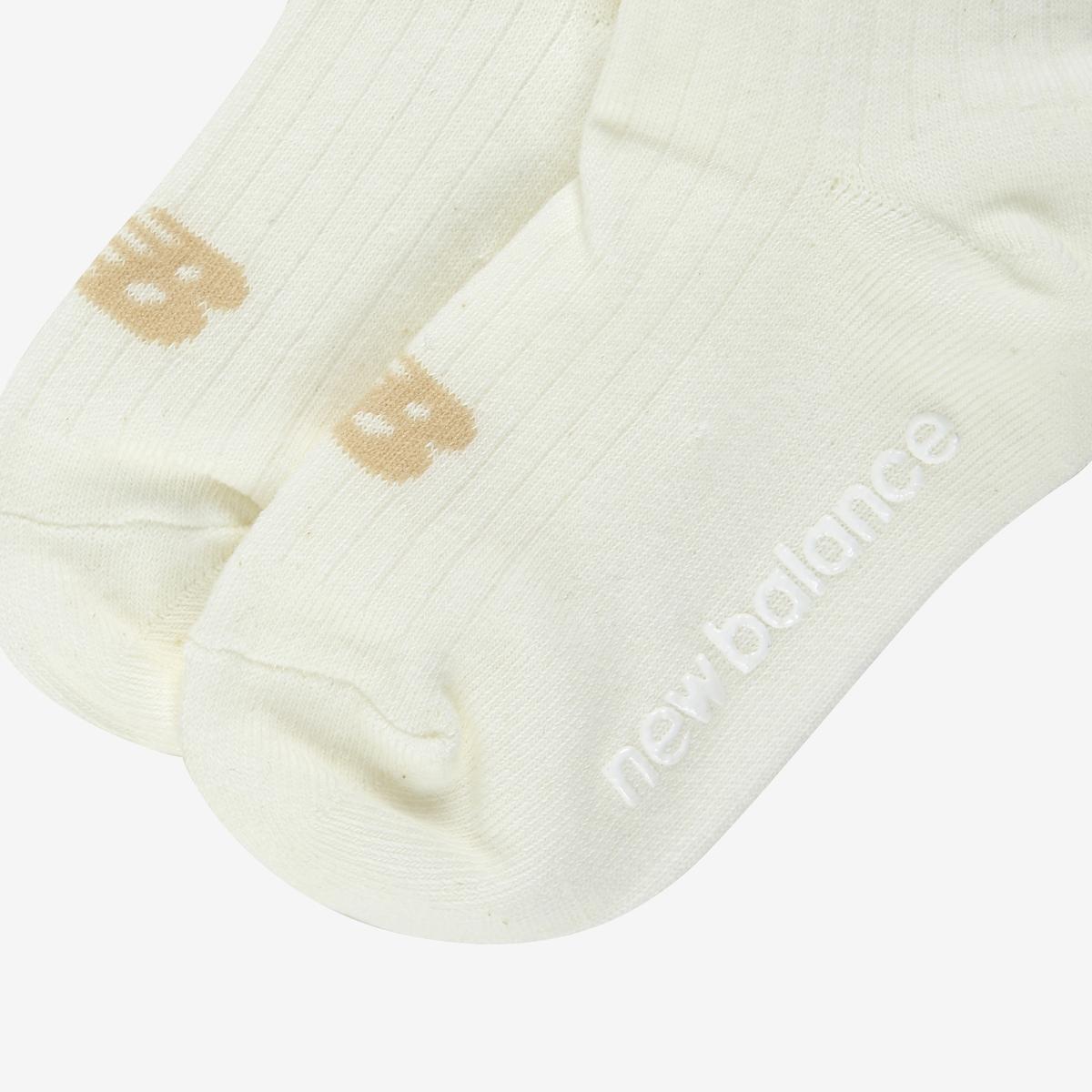 (39)Ivory