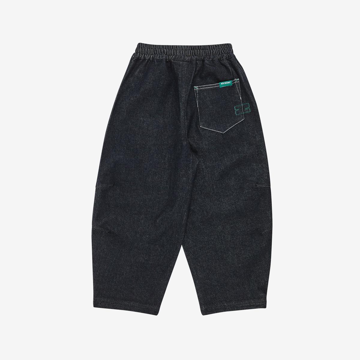 (19)Black