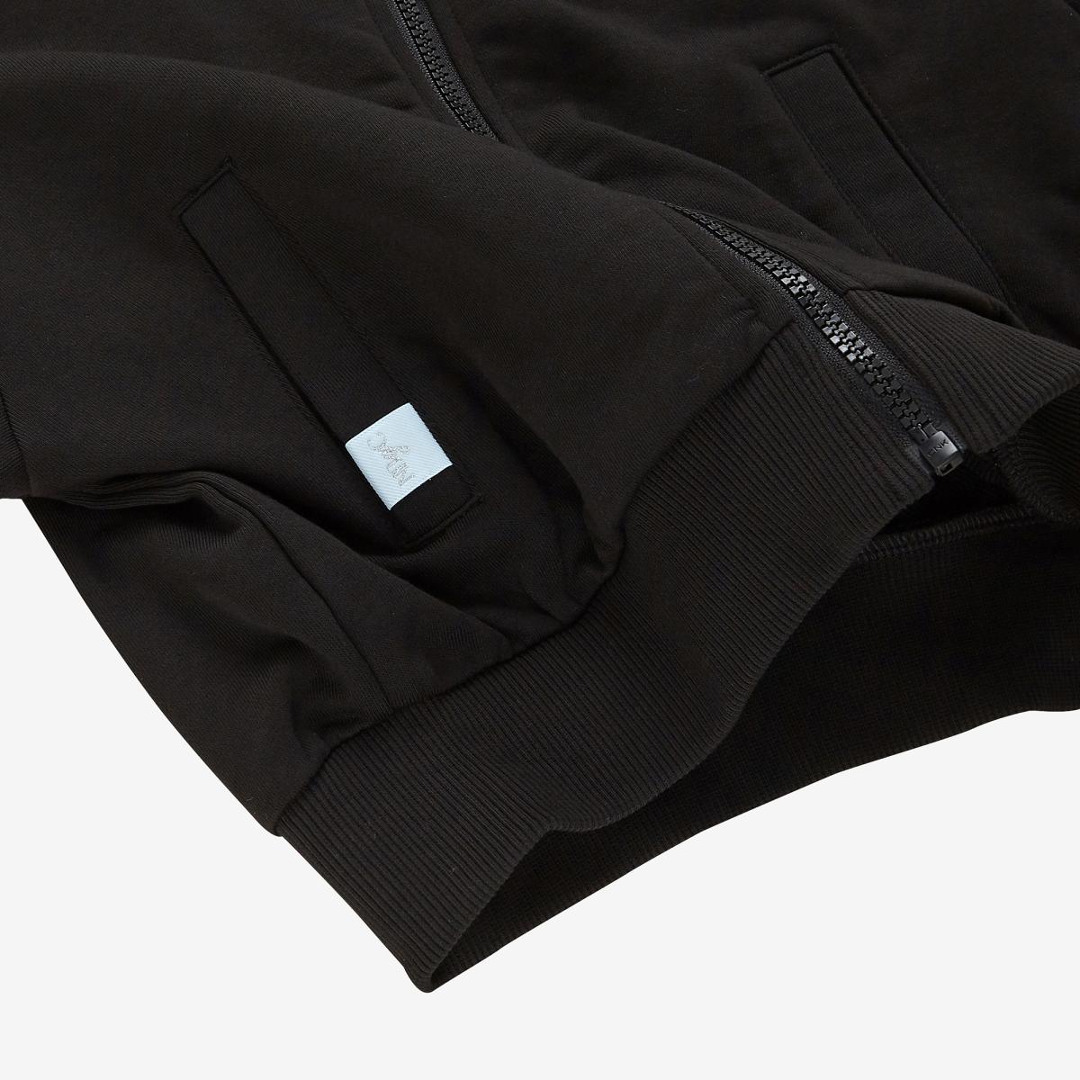(19)Black