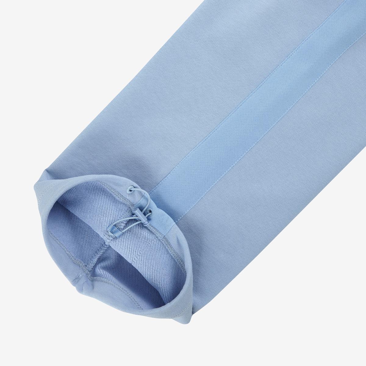 (51)Light Blue