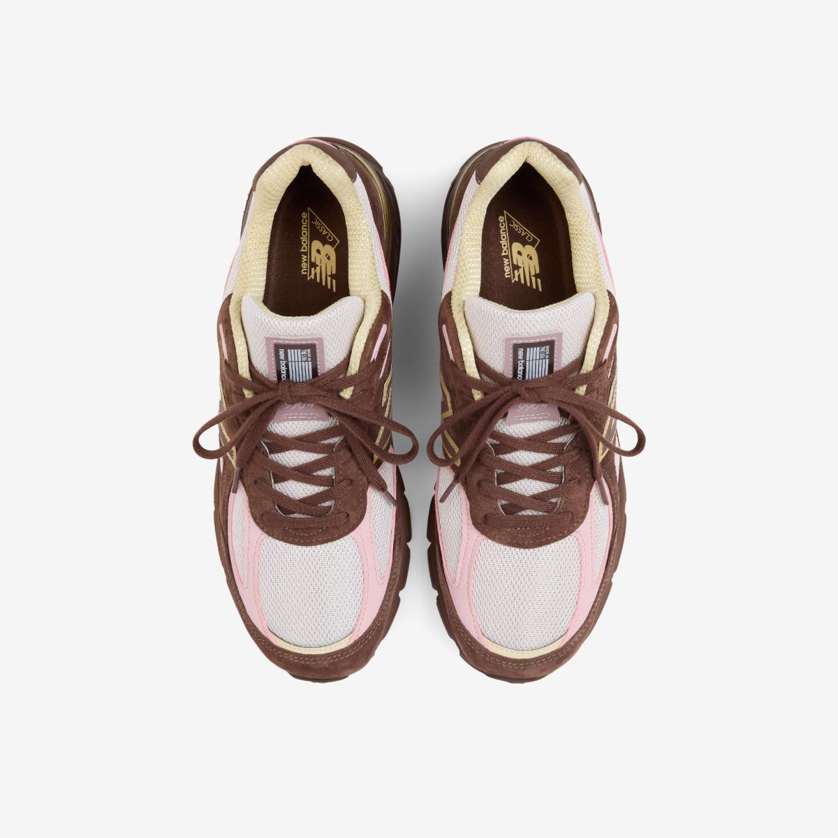 (85)Brown