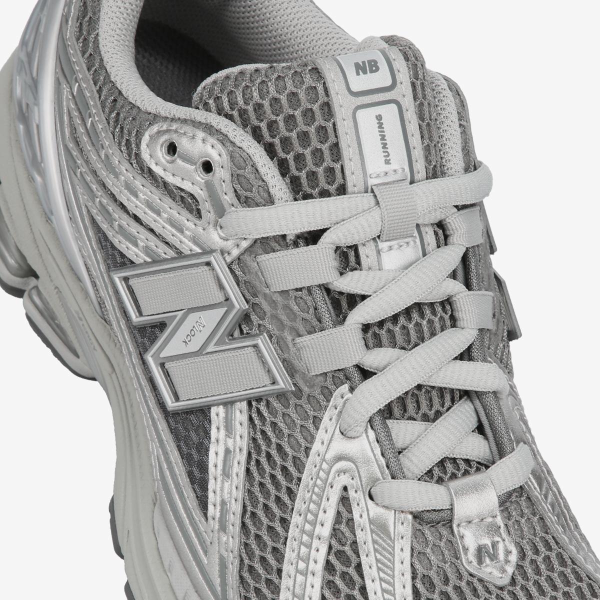 (91)Silver