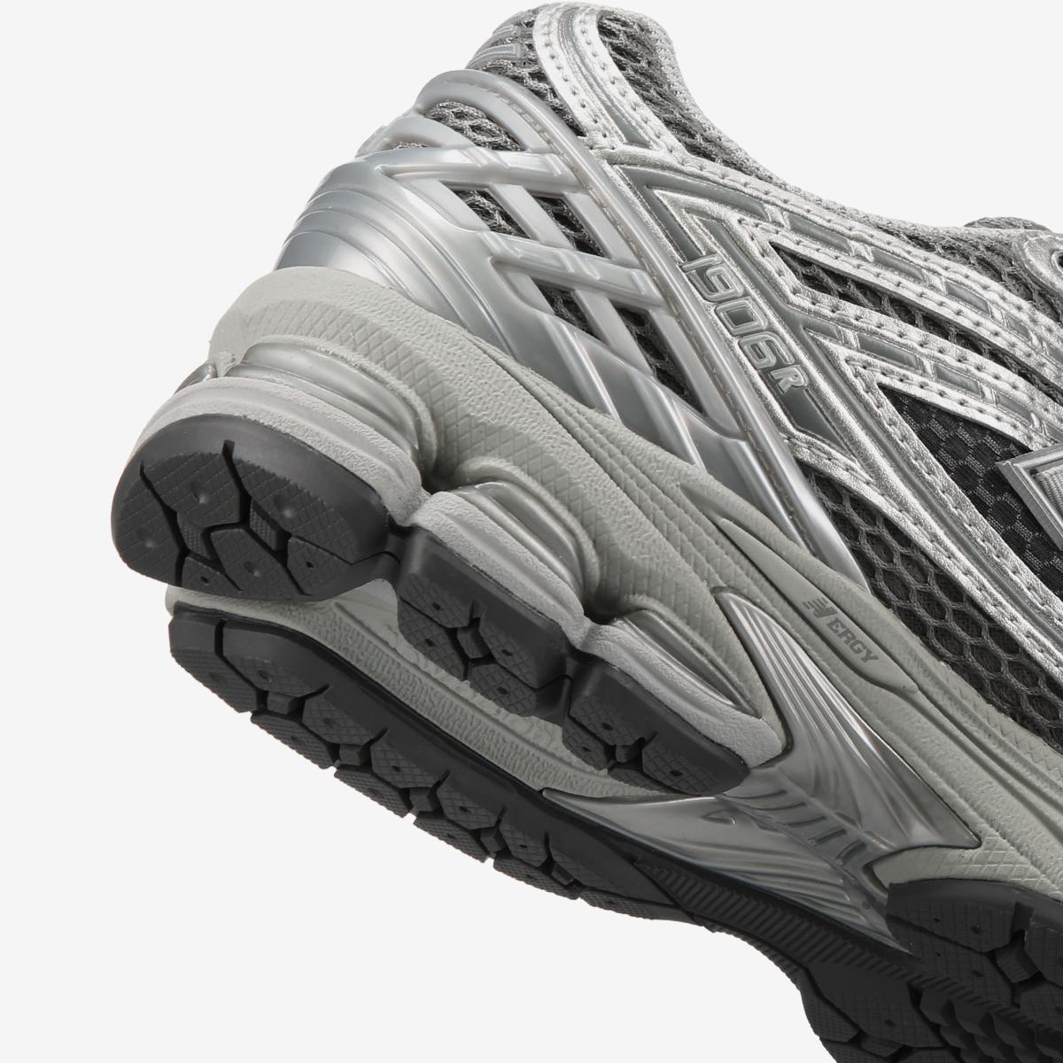 (91)Silver