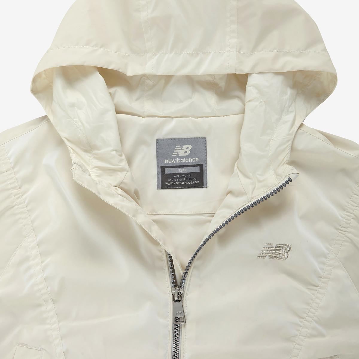 (39)Ivory