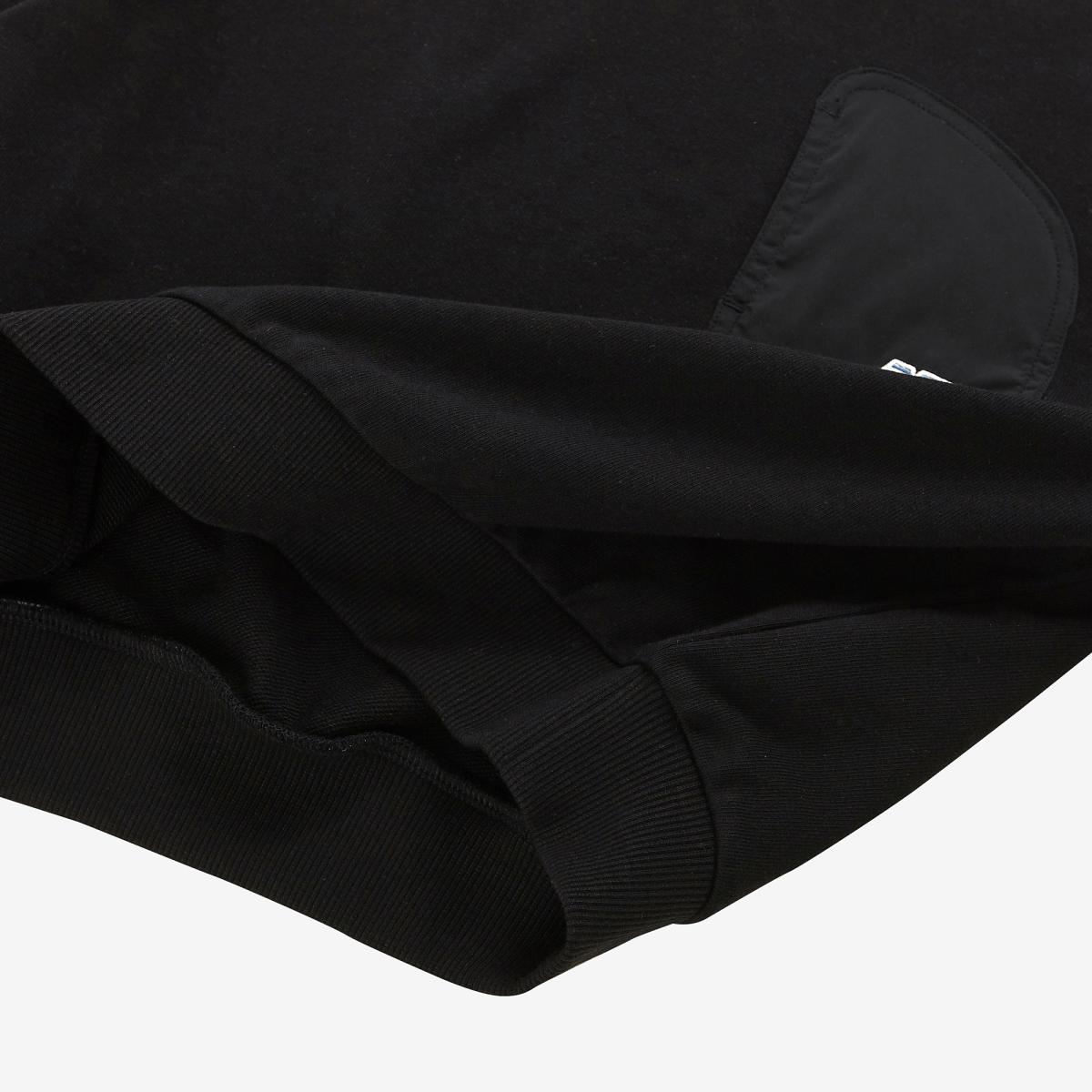 (19)Black