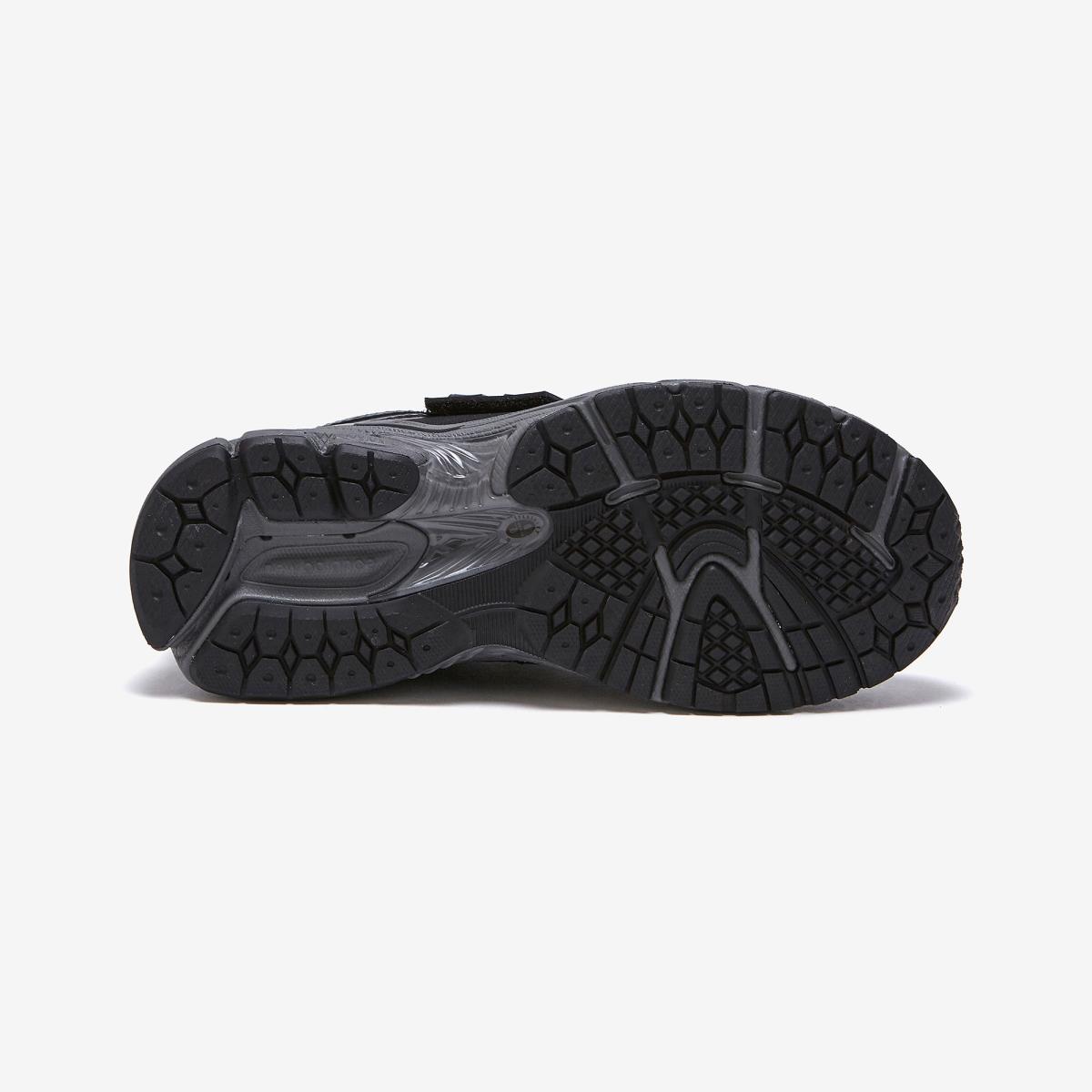 (19)Black