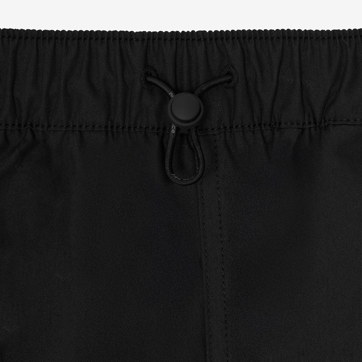 (19)Black