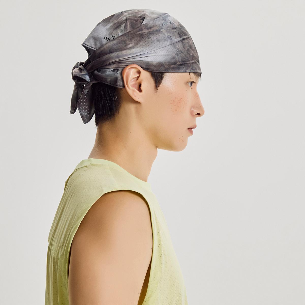 (83)Greyish Blue