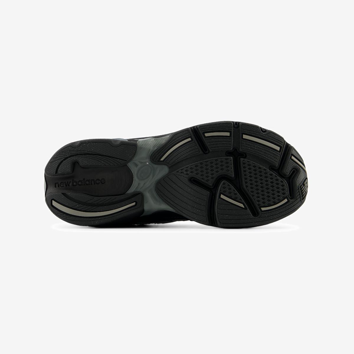 (19)Black