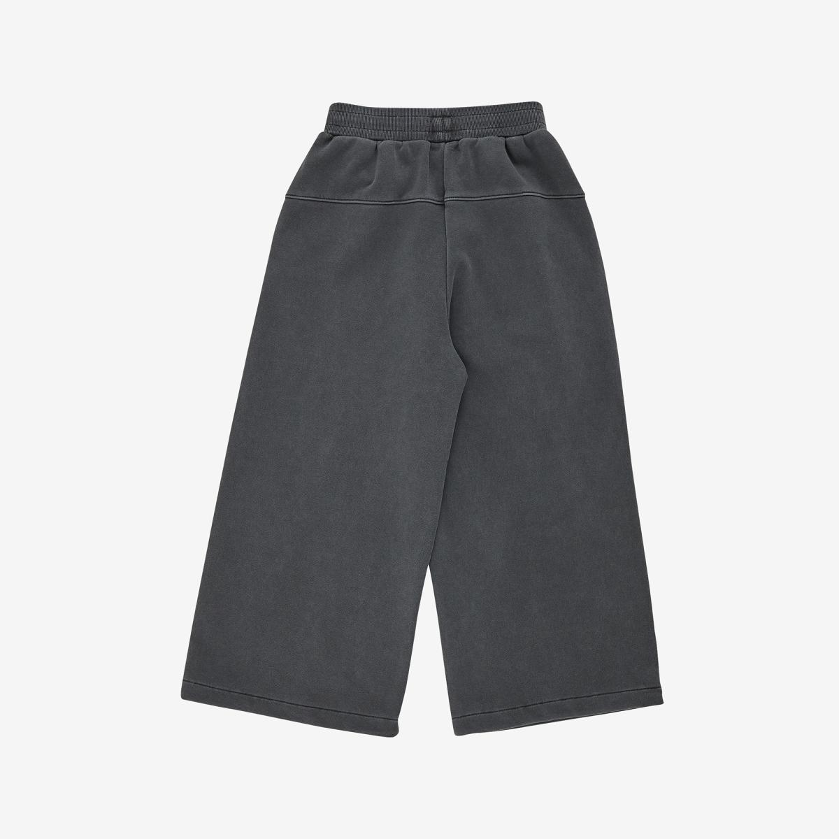 (60)Charcoal