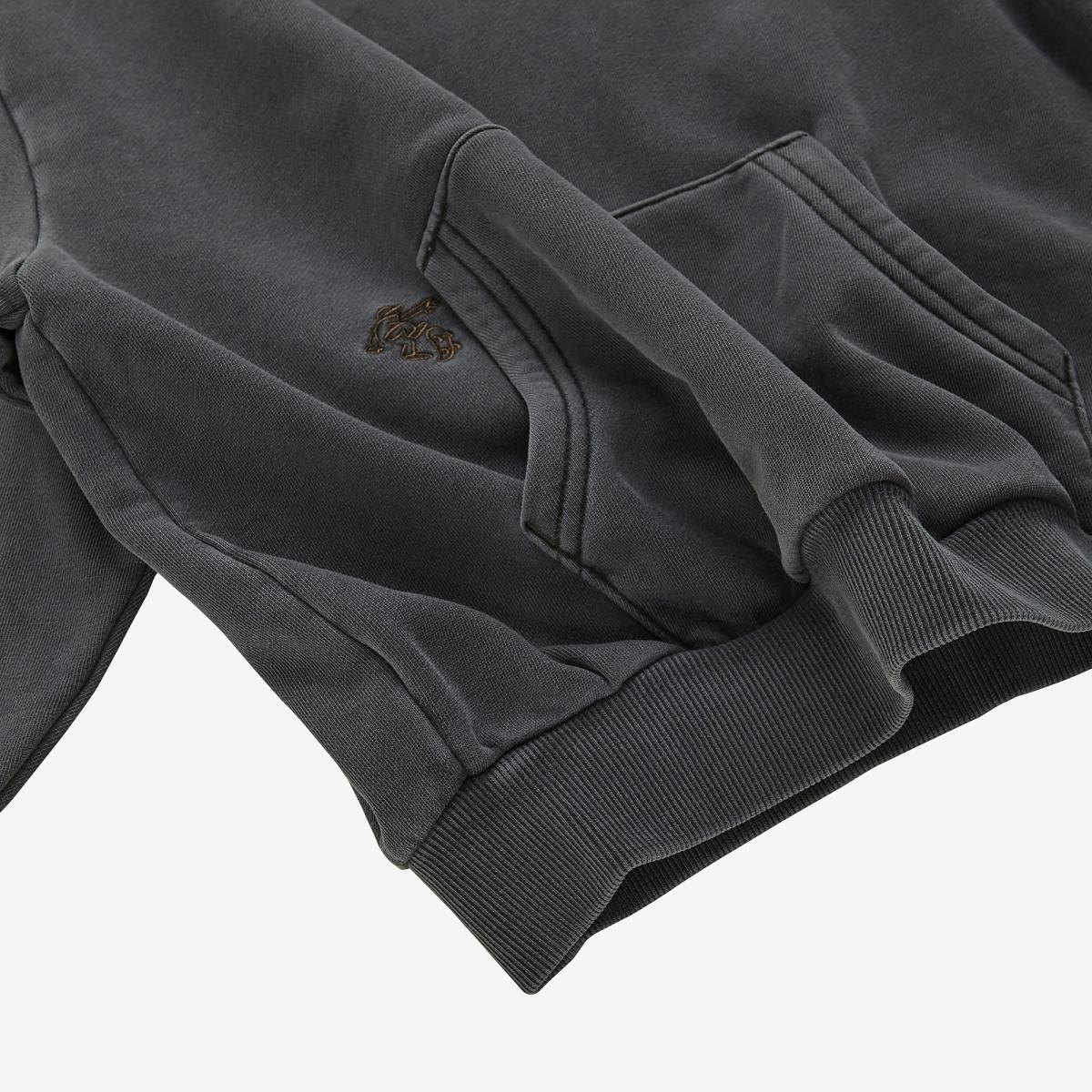 (60)Charcoal