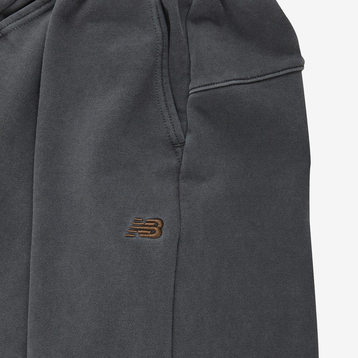 (60)Charcoal