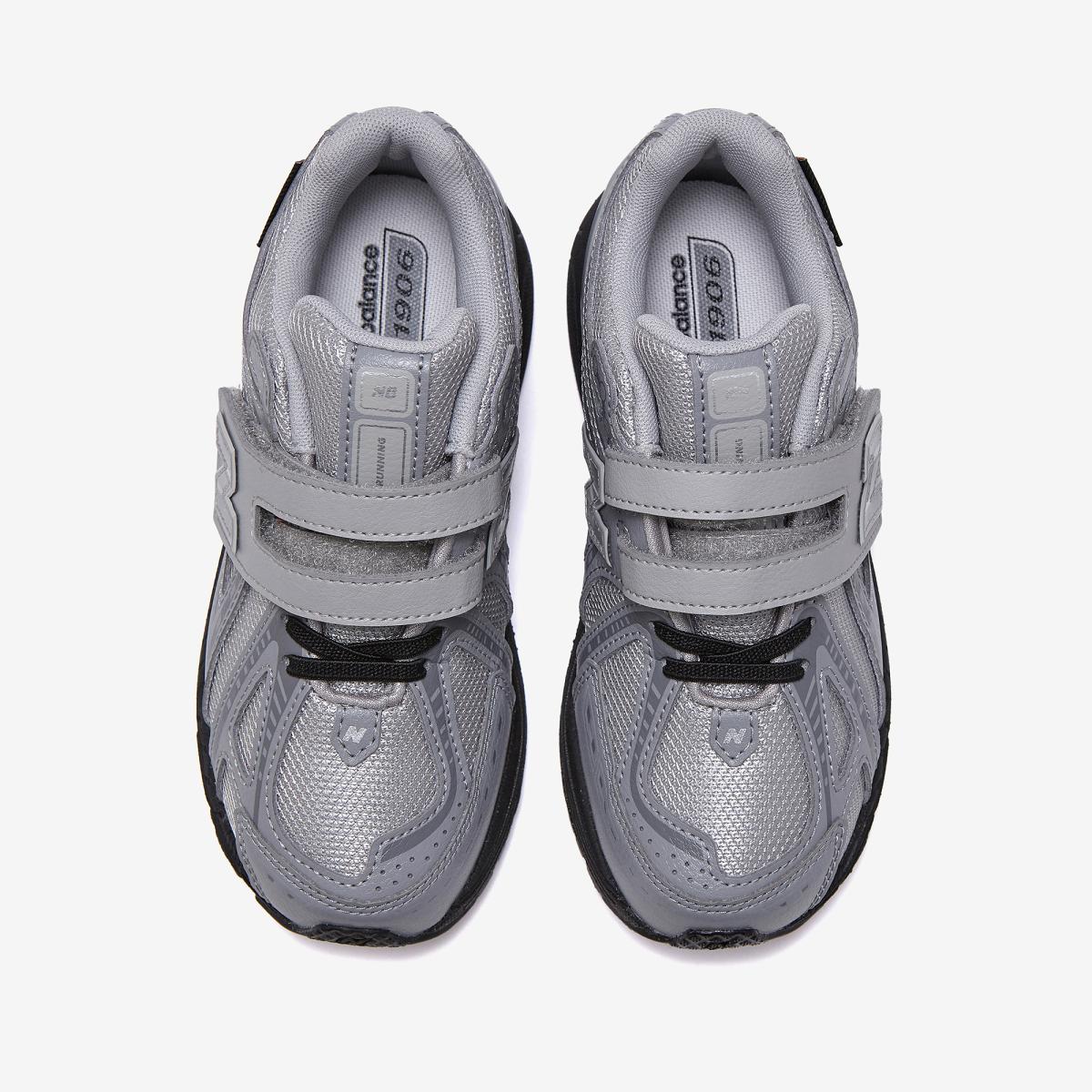 (15)Gray