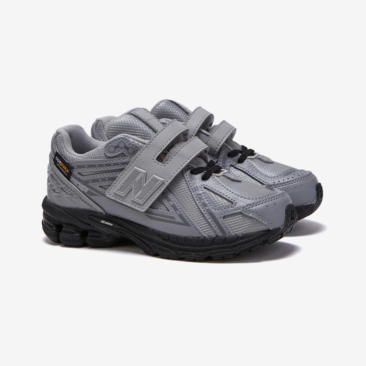 (15)Gray