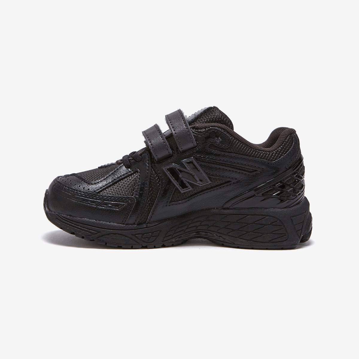 (19)Black