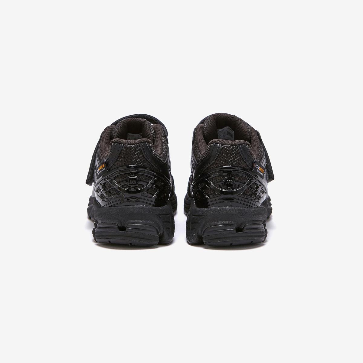 (19)Black