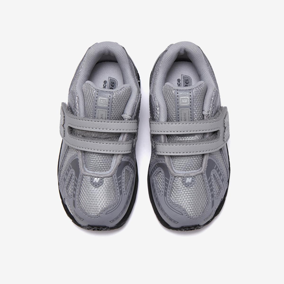 (15)Gray