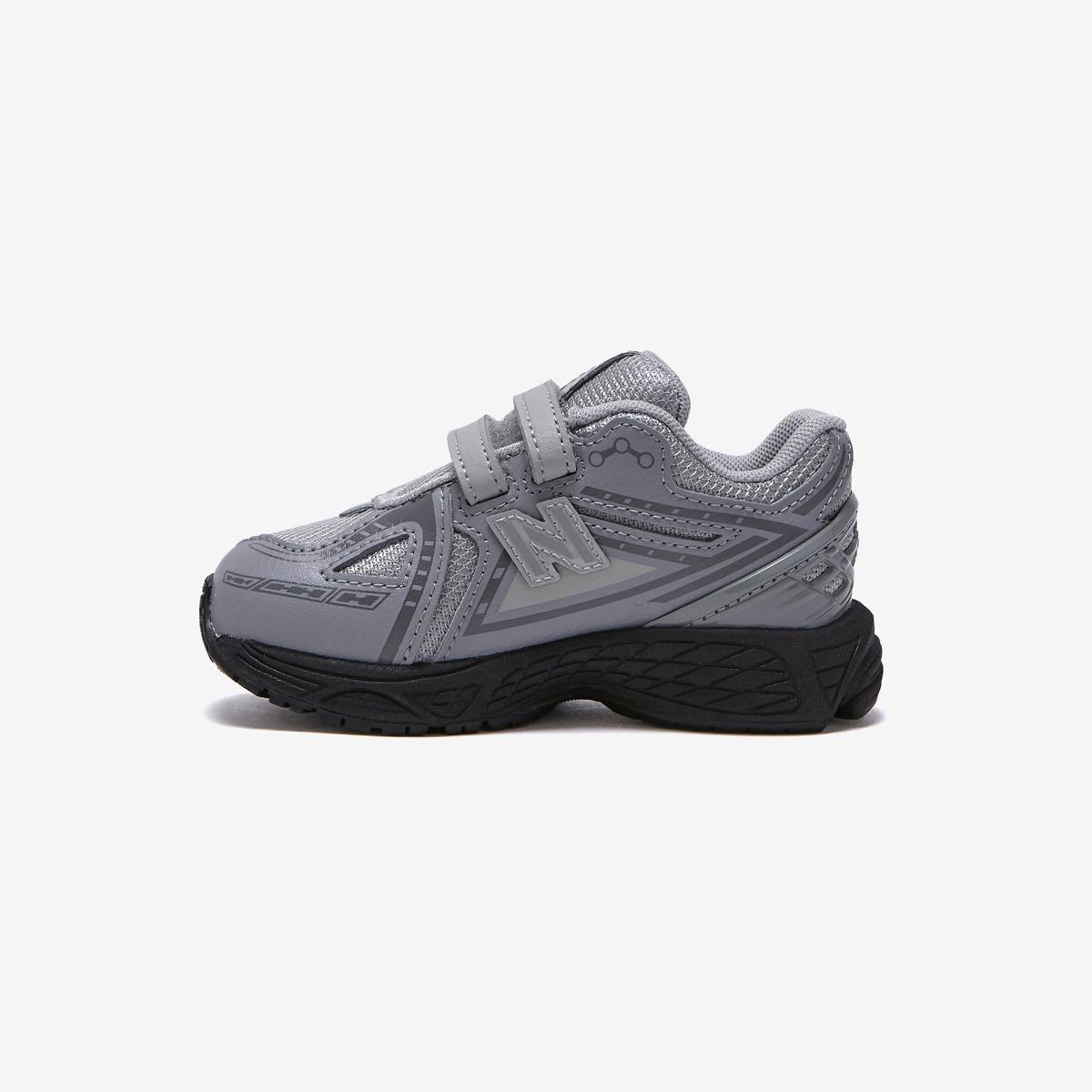 (15)Gray