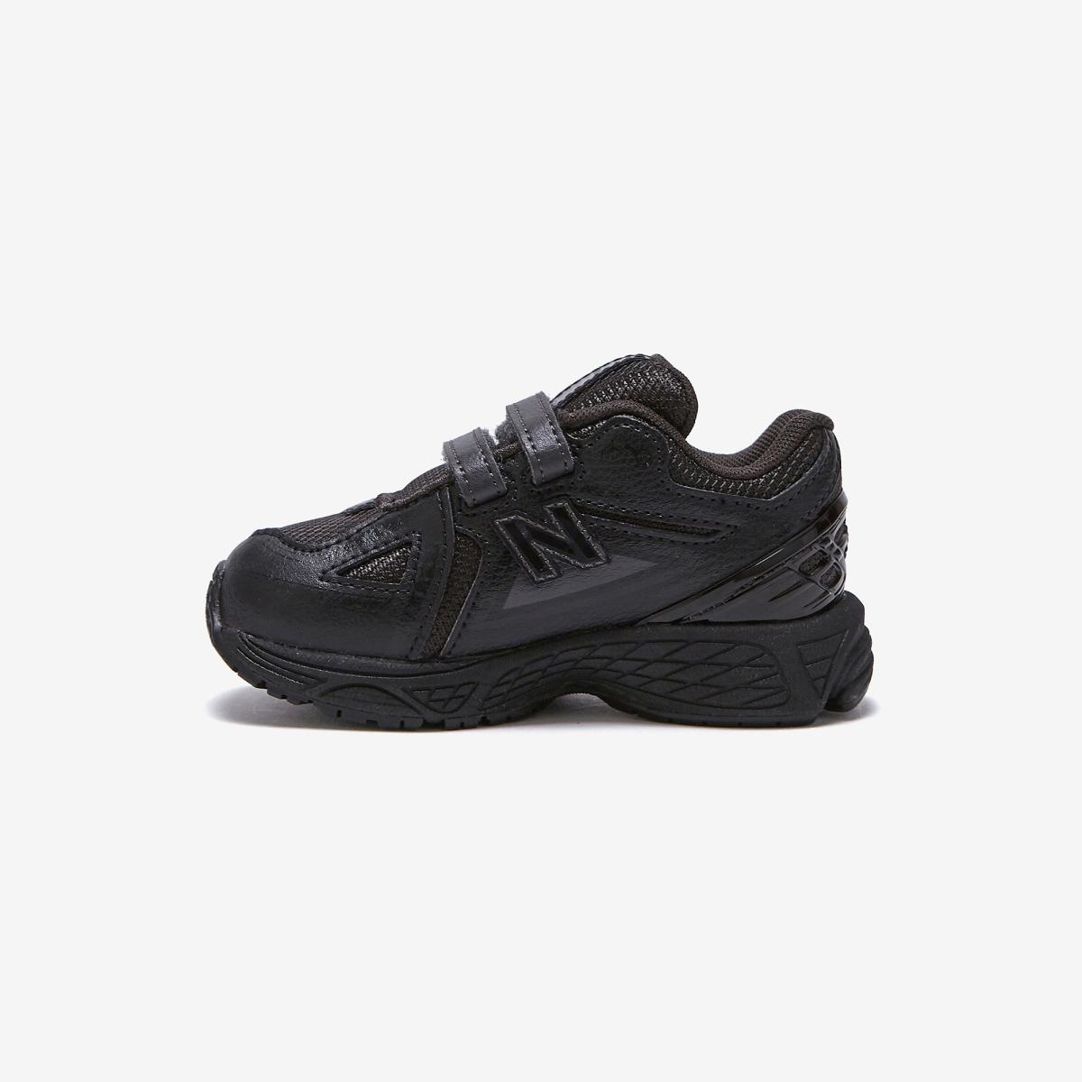 (19)Black