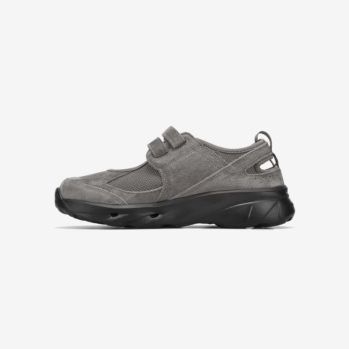 (60)Charcoal