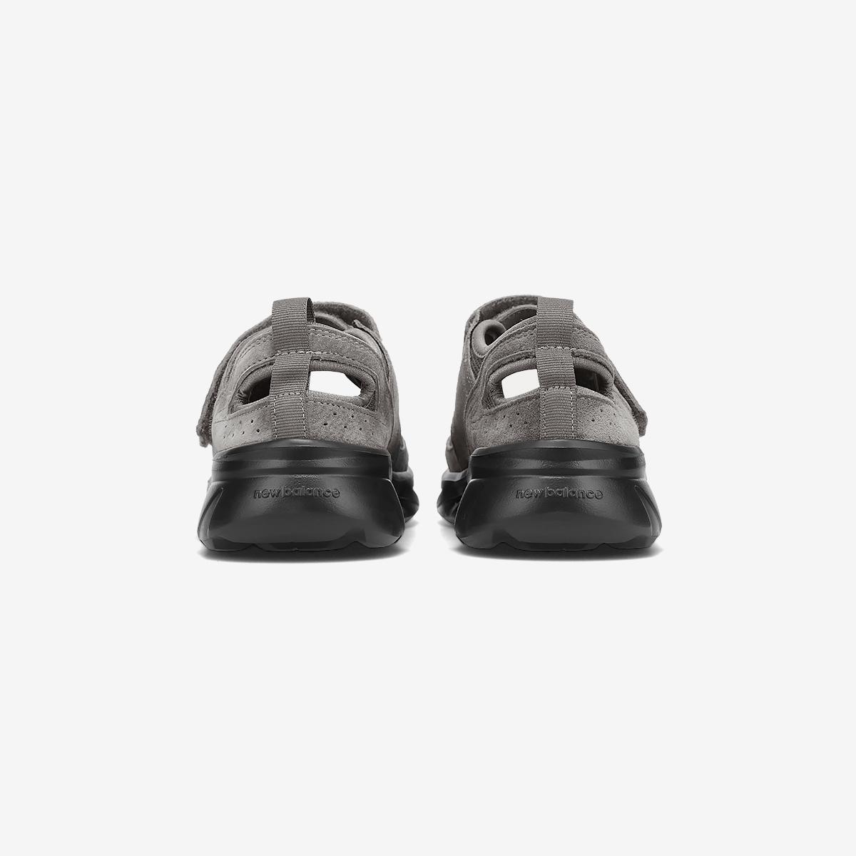 (60)Charcoal