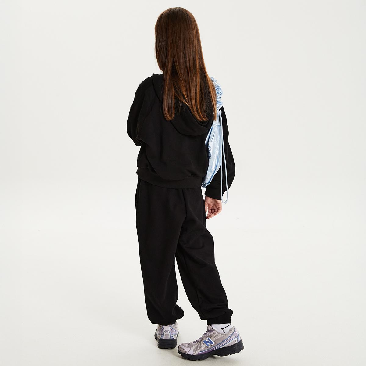 (19)Black